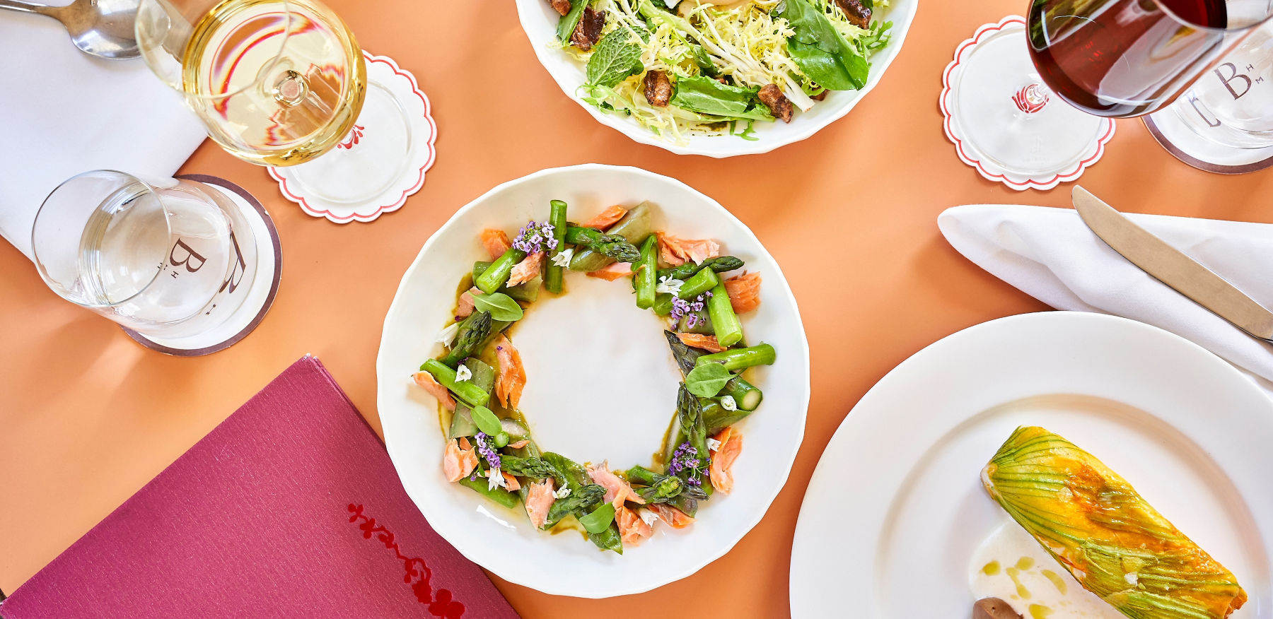 A plate of perfectly shucked oysters